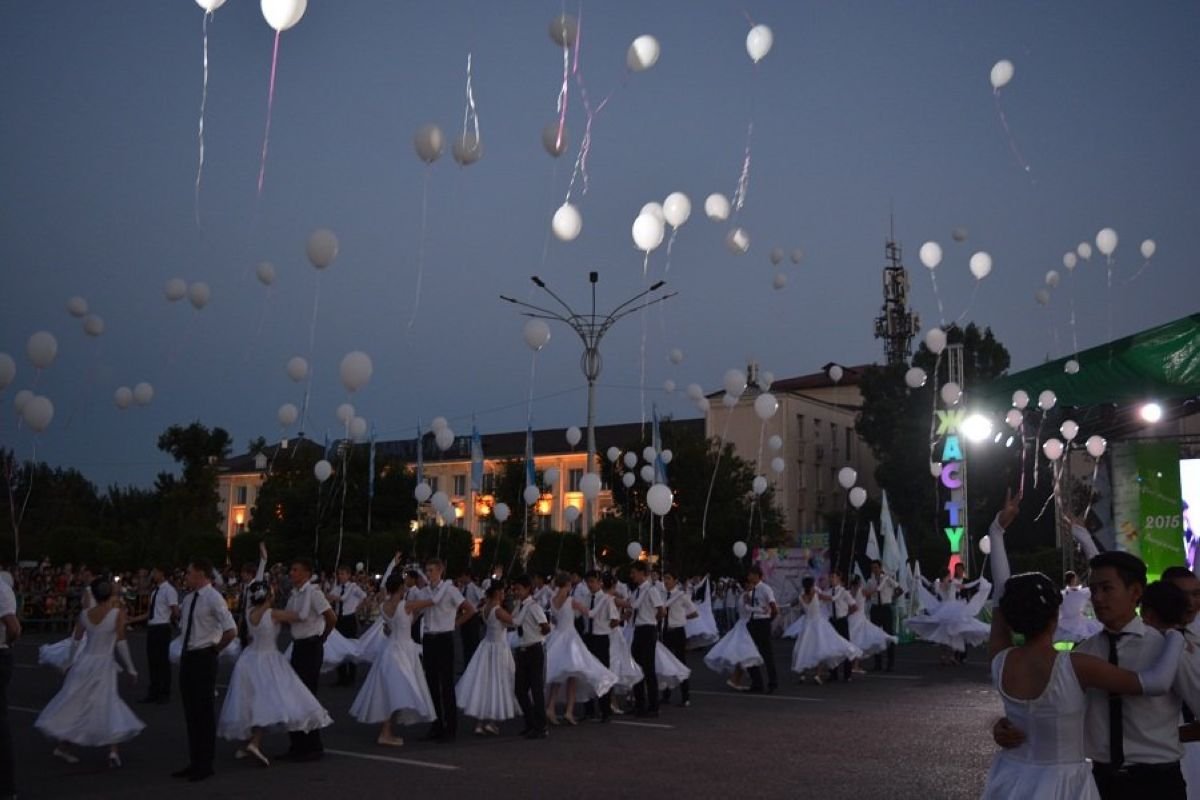 Ақша жинаған мұғалімдер жазаға тартылады