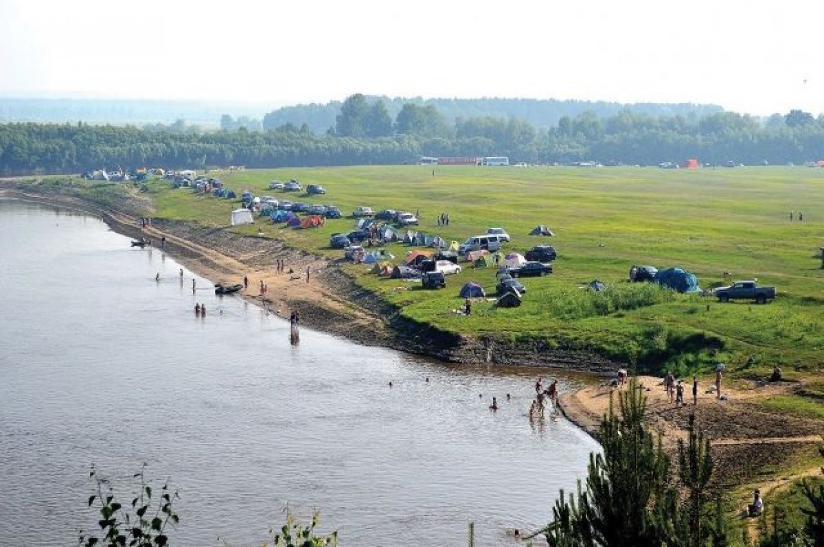 Елек өзеніне балықтар жіберілді