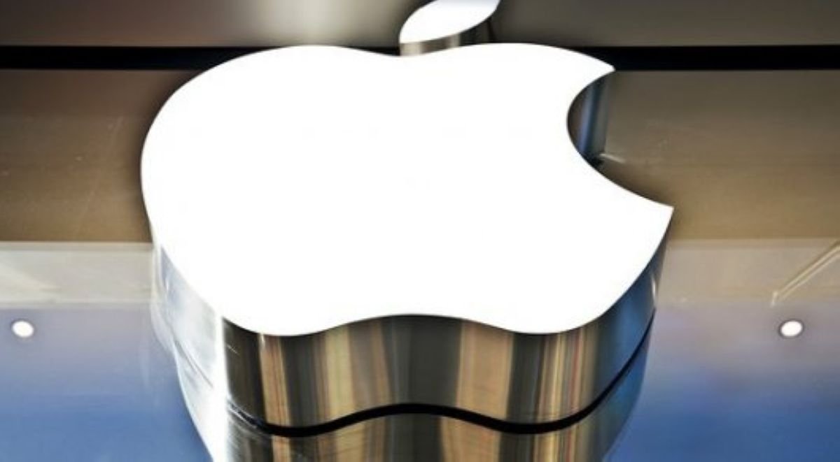 Apple ноутбуктің жаңартылған үш нұсқасын шығарады