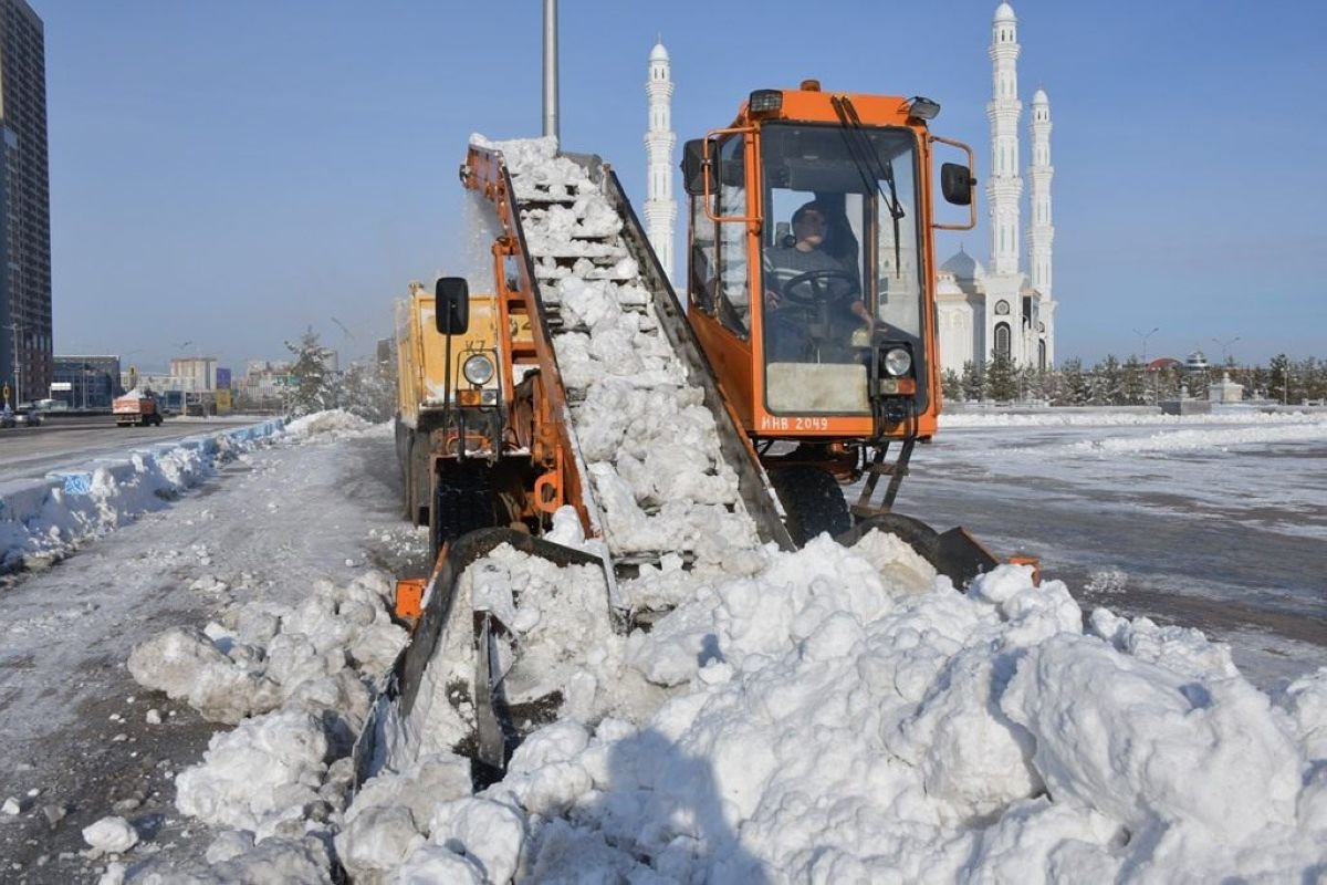 Қар күреуде көмекке мұқтаж азаматтар болса, мекенжайын көрсетіңіздер — Көлгінов