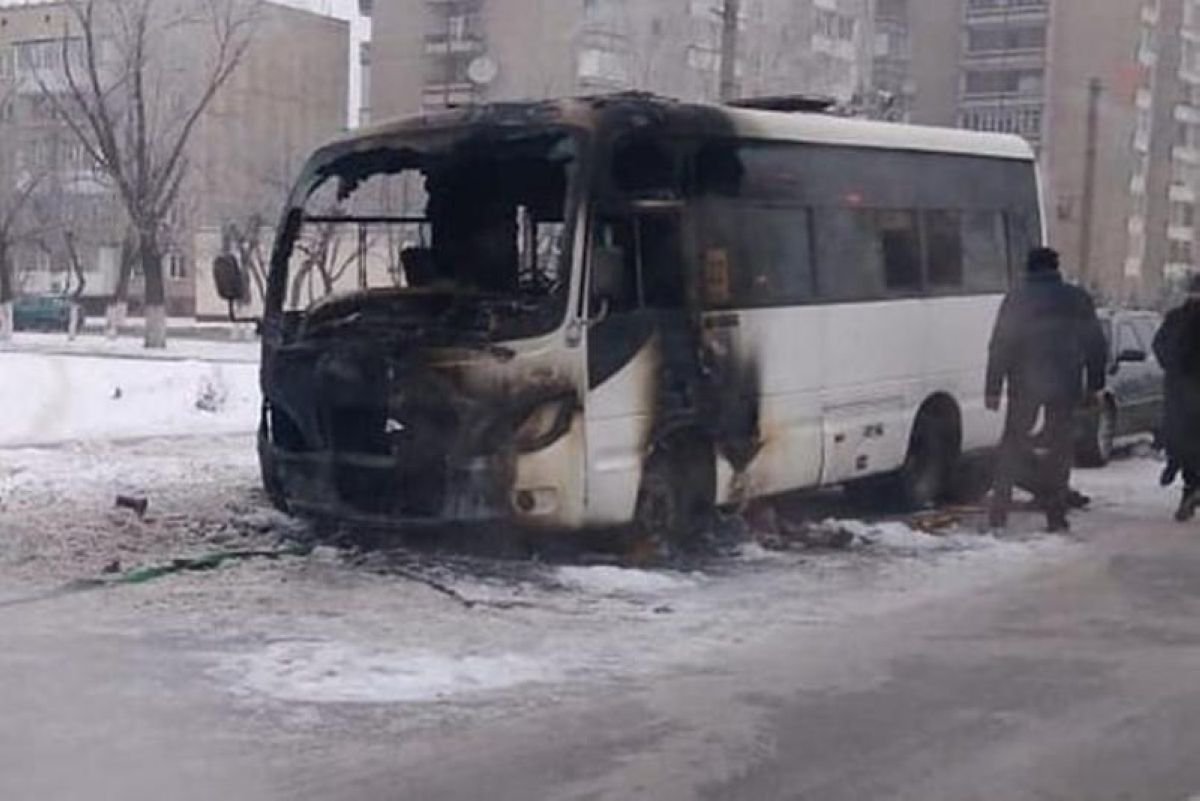 Петропавл көшесінде автобус өртенді