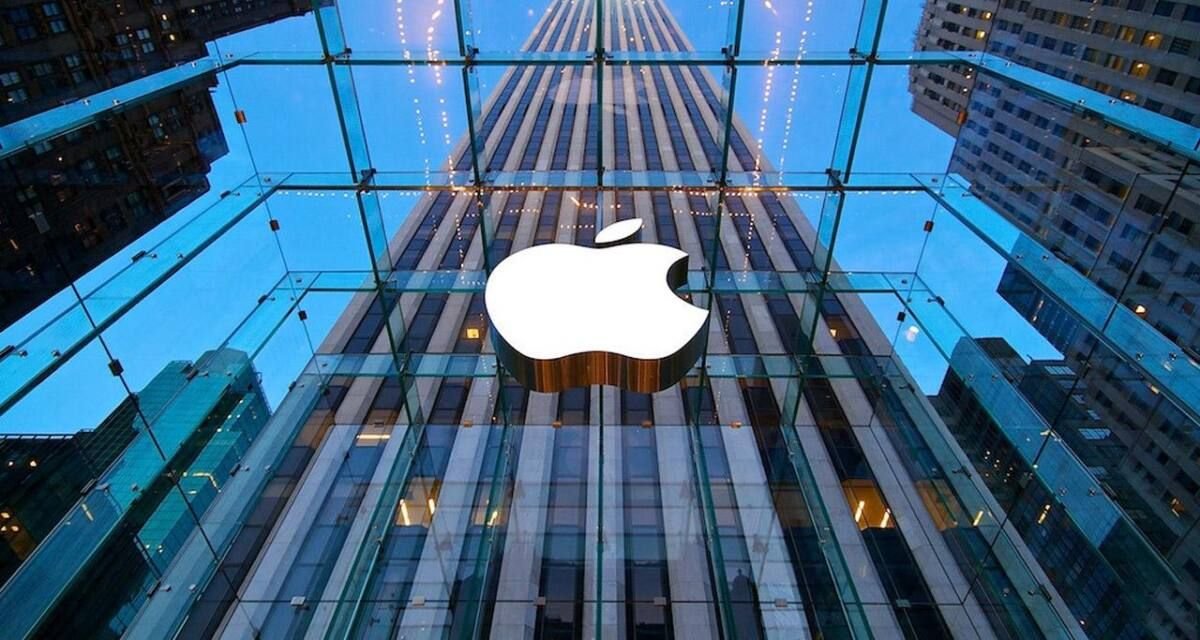 Apple компаниясының жаһандық қауіпсіздік жөніндегі басшысы пара алды деп айыпталды