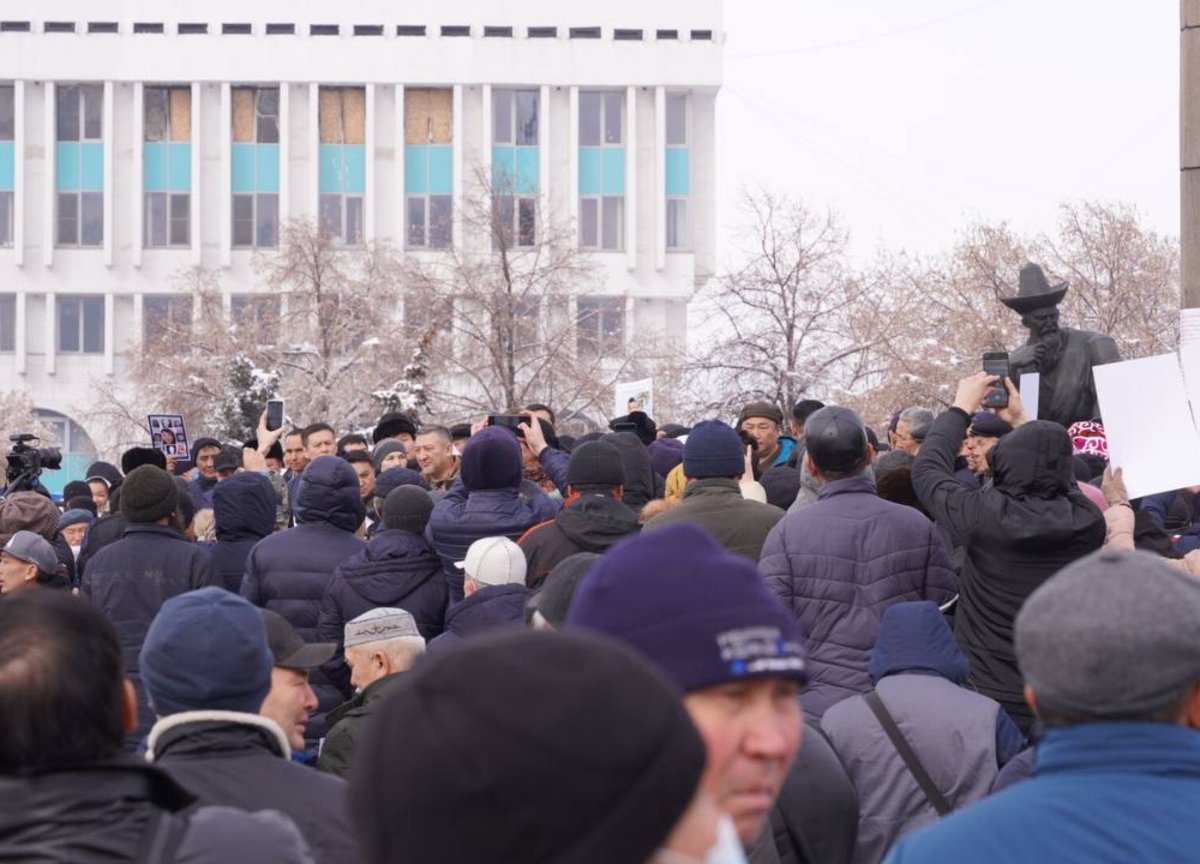 Алматыда қақтығыста қаза тапқандарды еске алу митингі өтіп жатыр