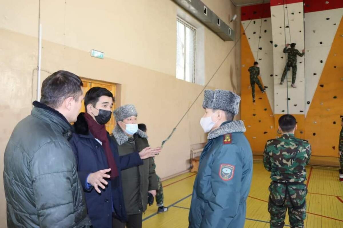 Мәди Ахметов болашақ өрт сөндірушілердің мәселесін көтерді