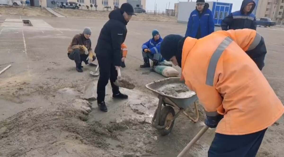 Колледж басшылығы қара жұмыс істеуге көнбегендерді бопсалаған