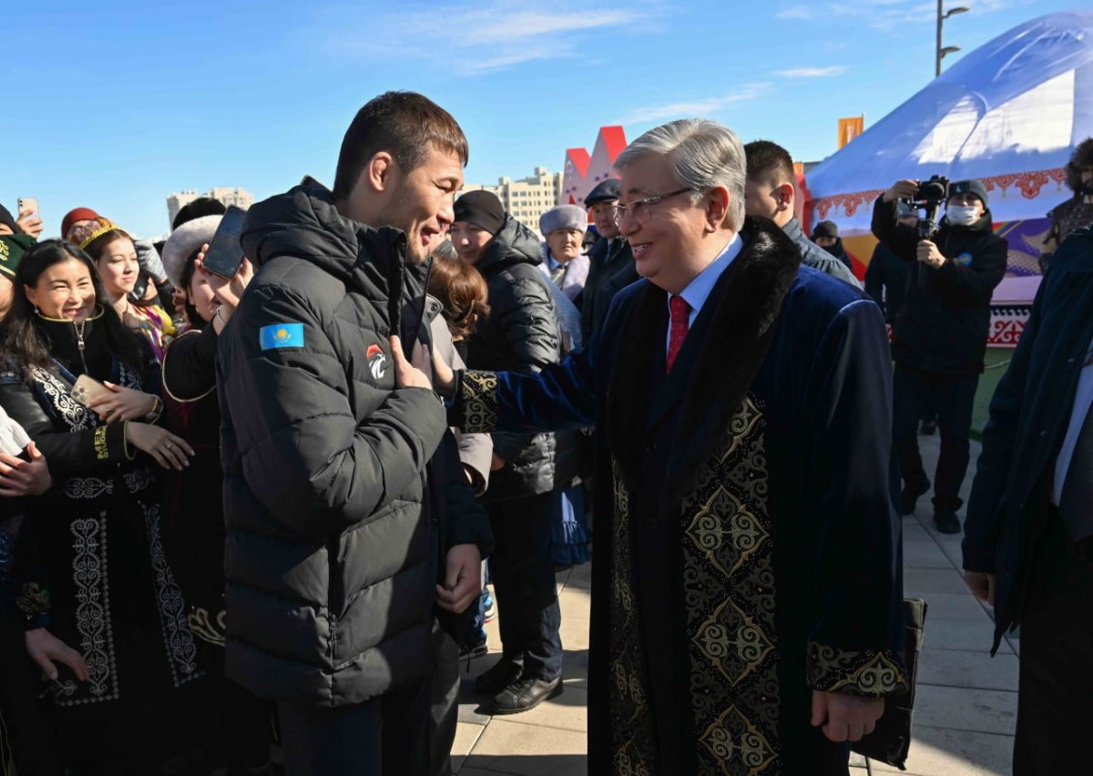 Президент белгілі спортшы Шавкат Рахмоновпен әңгімелесті (ВИДЕО)