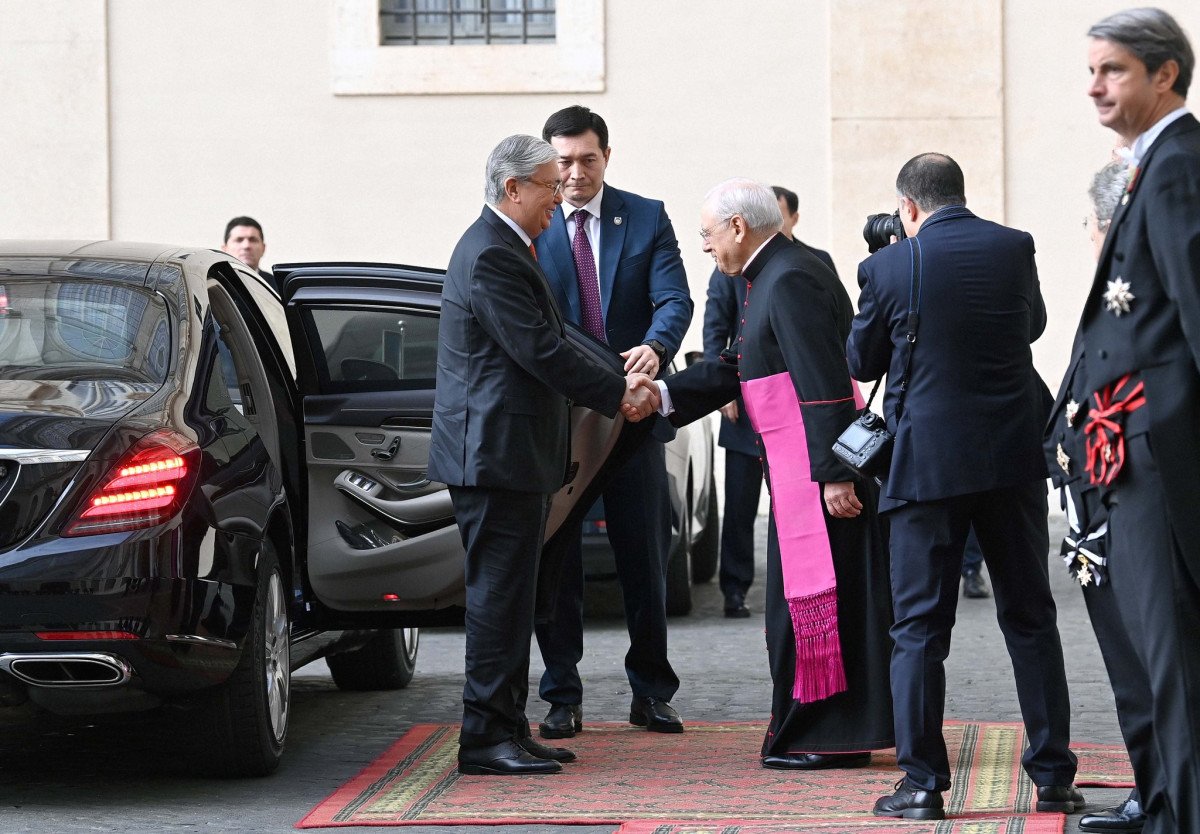 Президент Рим Папасы Францискпен кездесу үшін Ватиканға барды