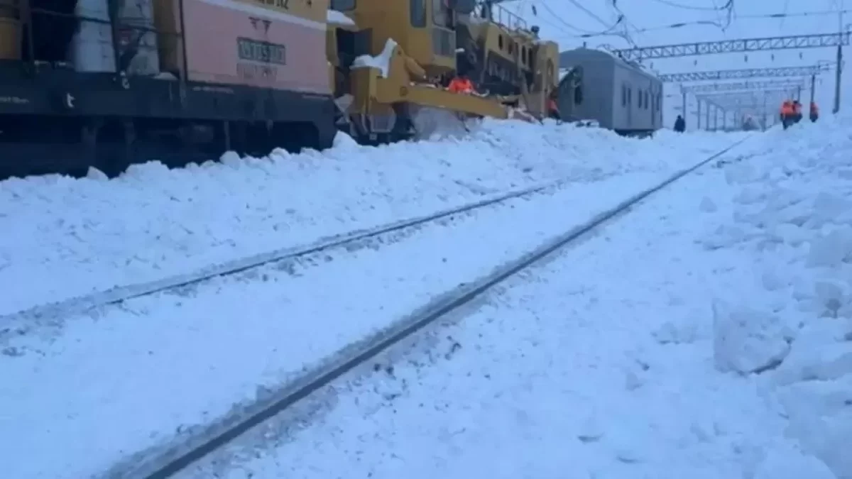 Жамбыл облысында 2 теміржолшыны пойыз басып кетті