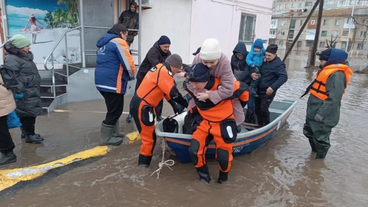 Су басқан өңірлерде 20 мыңнан астам волонтер жұмыс істеп жатыр