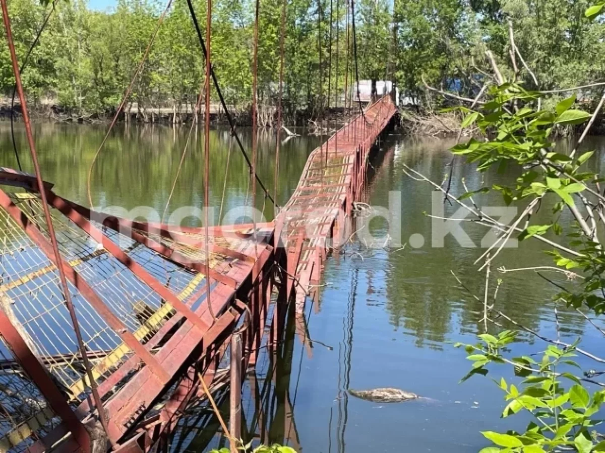 Оралда көпірді жөндеп жатқан жұмысшы қаза тапты