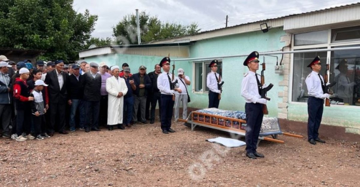 Жамбыл облысында қаза тапқан көпбалалы полицейдің жерлеу рәсімі өтті