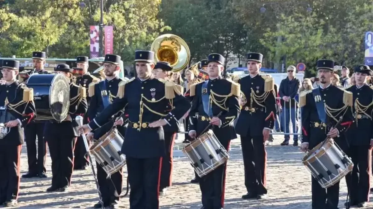 Францияның әскери оркестрі алғаш рет Қазақстанның әнұранын орындады