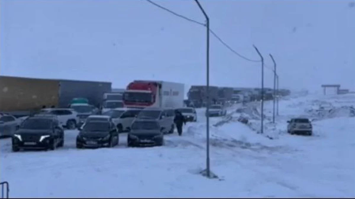 Абай облысында 200 көлік жолда тұрып қалды