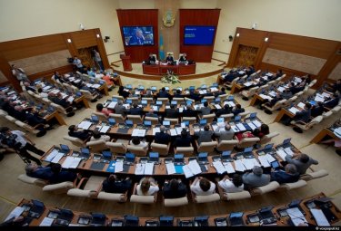 Мәжілісте Инвестициялар және даму министрлігі сынның астында қалды