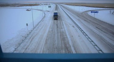 Қатты боран салдарынан еліміздің үш облысында жол қозғалысы шектелді