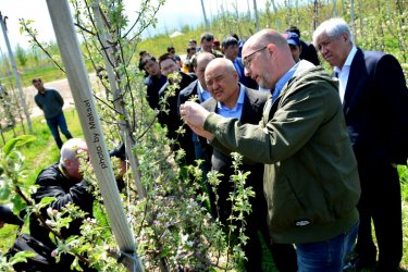 Ауылшаруашылығы министрі Өмірзақ Шөкеев бизнес субъектілерін аралады