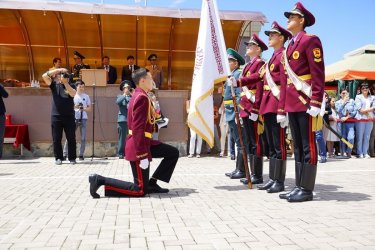 Міндет! Абырой! Ерлік!