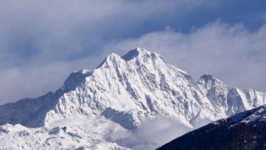 Гималайда альпинистер жоғалып кетті