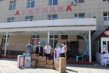 «Nur Otan» партиясы аудандық орталық ауруханасына көмек көрсетті