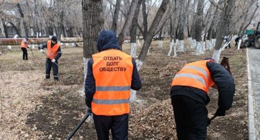 Емханадан анықтама сатып алған қарағандылық көше сыпыруға міндеттелді