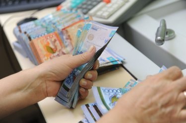 Атырауда әкімдік есепшісі 18,4 млн, балабақша есепшісі 25,6 млн теңгені жымқырған