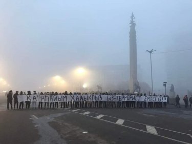 «Содыр жейтін соққыны момын да жеп жатыр» - Қазыбек Иса (ВИДЕО)