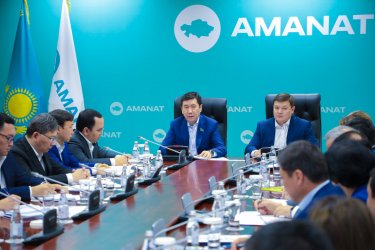 «AMANAT» партиясы – Президенттің Жаңа Қазақстанды құрудағы негізгі тірегі» – Қошанов