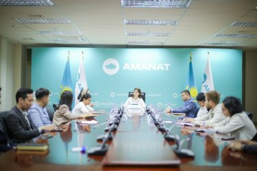 «AMANAT» партиясының Жастар қанаты интернетке тәуелділік мәселесін қозғады