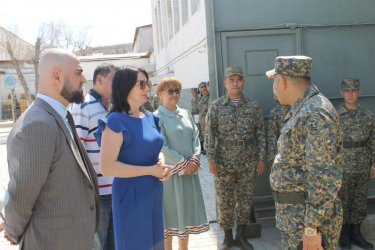 Мәжіліс депутаты әскери қызметшілермен кездесті