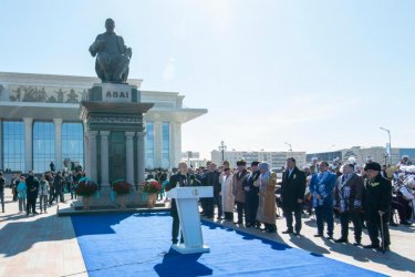 Талдықорғанда Абайдың ескерткіші ашылды