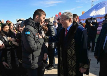 Президент белгілі спортшы Шавкат Рахмоновпен әңгімелесті (ВИДЕО)