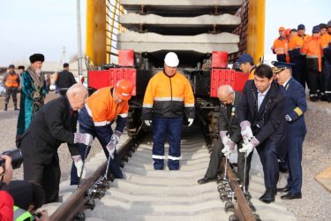 Қазақстан мен Өзбекстан арасында жаңа теміржол құрылысы басталды