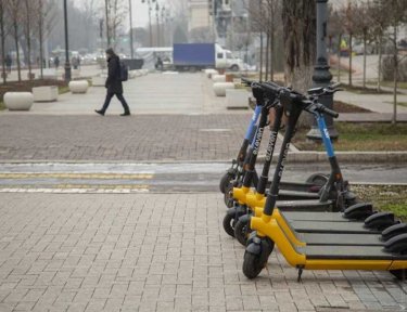 Электрсамокаттарға бөлек жол салынуы мүмкін