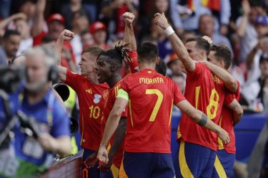 Испания футбол құрамасы Еуропа біріншілігінің жартылай финалына шықты