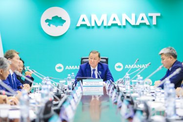 AMANAT: Өңірлік даму жөніндегі республикалық кеңесте АЭС-тің маңызы талқыланды