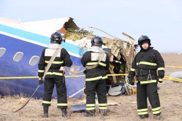 Құтқарғандар «қазақпыз» дегенде жылап жібердік – Ақтаудағы ұшақ апатынан аман қалған қырғыз