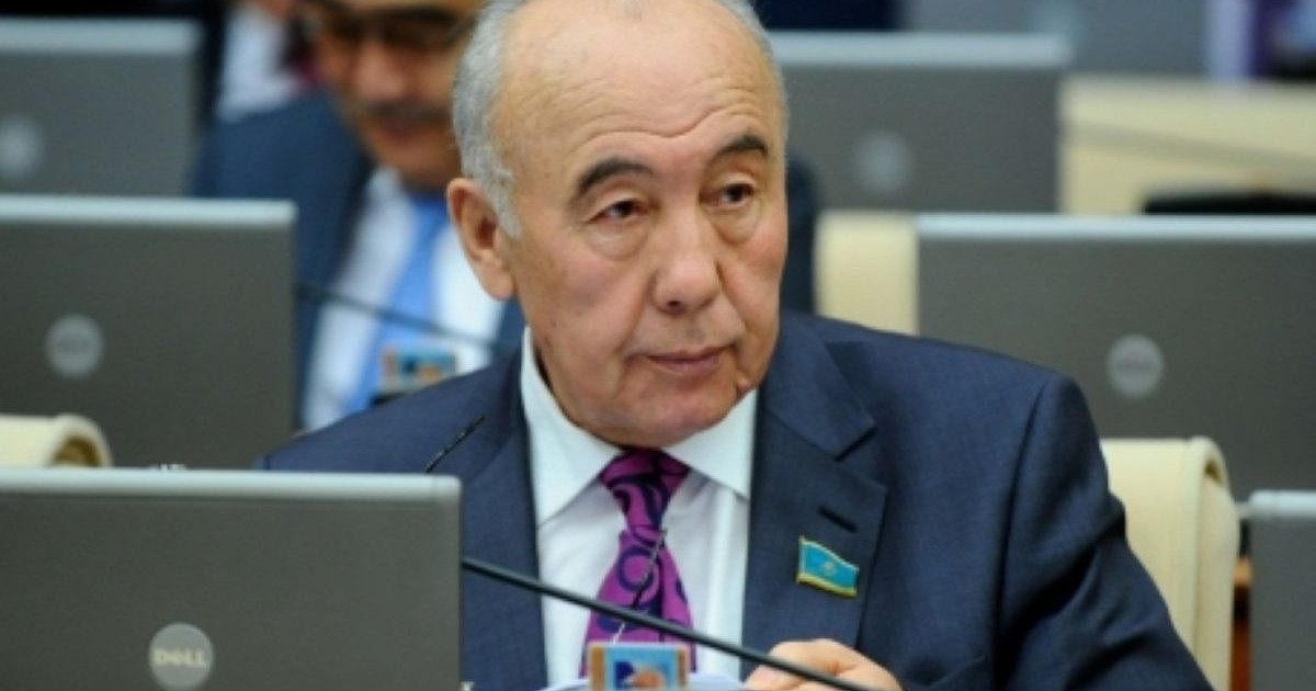 Розақұл Халмұрадов: 2020 жылы мектеп бітірушілердің 100 пайыз қазақ тілін меңгеруі мүмкін бе?