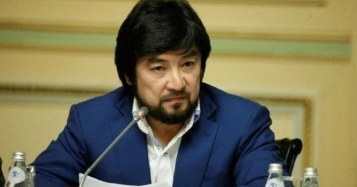 Бекболат Тілеуxан: Сағадиев мырза, 105 жылдық тариxы бар Әліппе неден жазықты болды?