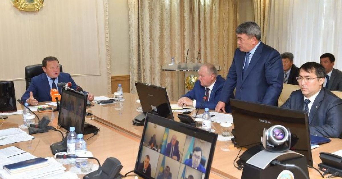 Ақсақалов үйлерге уақытылы жылу бермеген шенеуніктерді жазалады
