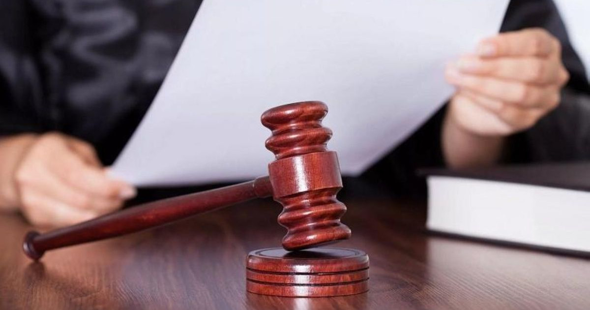 Бастығын жемқор деп айыптаған жүргізуші сот алдына келді