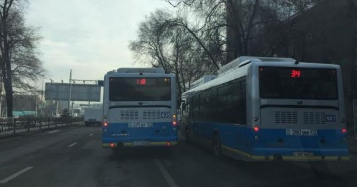 Автобусты жын қуғандай айдаған