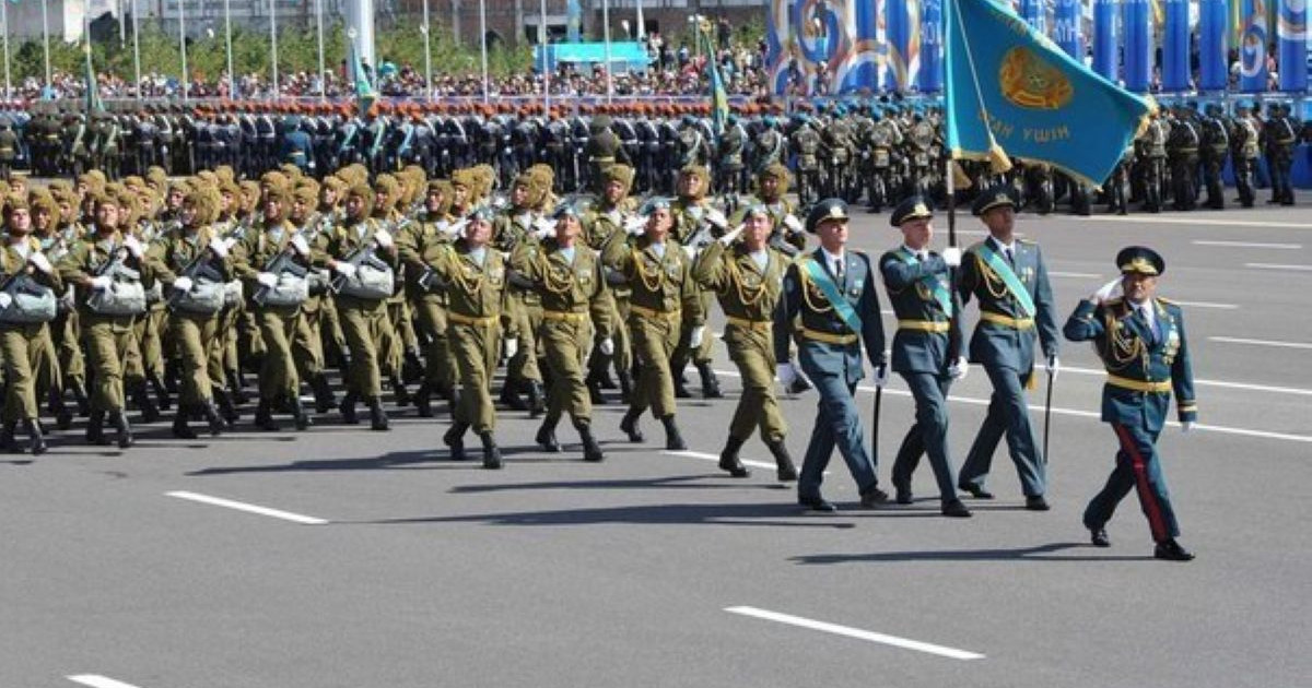 Қазақ әскерінің күні қалай тойланады?