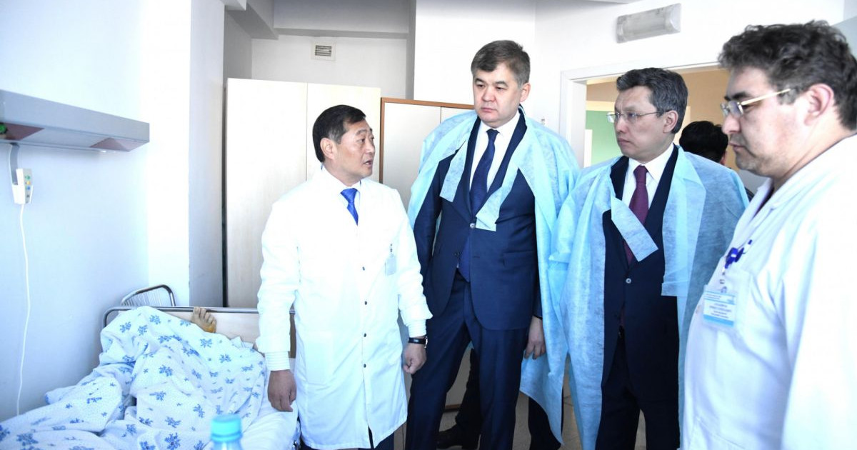 Бақыт Сұлтанов пен Елжан Біртанов әр пациенттің хал-жағдайын білді