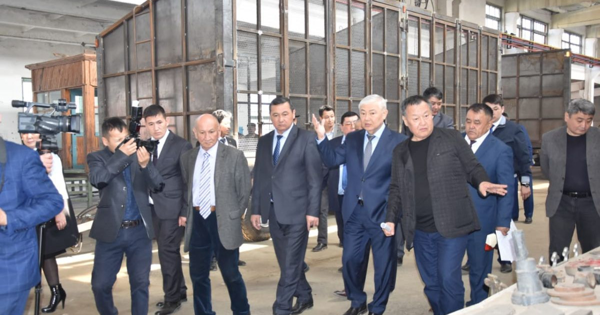 Мақтааралда трактор тіркемелерін жасап шығаратын шағын зауыт іске қосылды