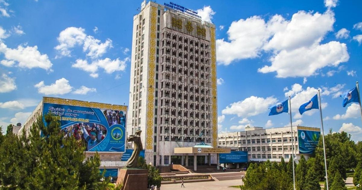 ҚазҰУ-да «Болашақ баcпагер-редактор, дизайнер» байқауы өтті