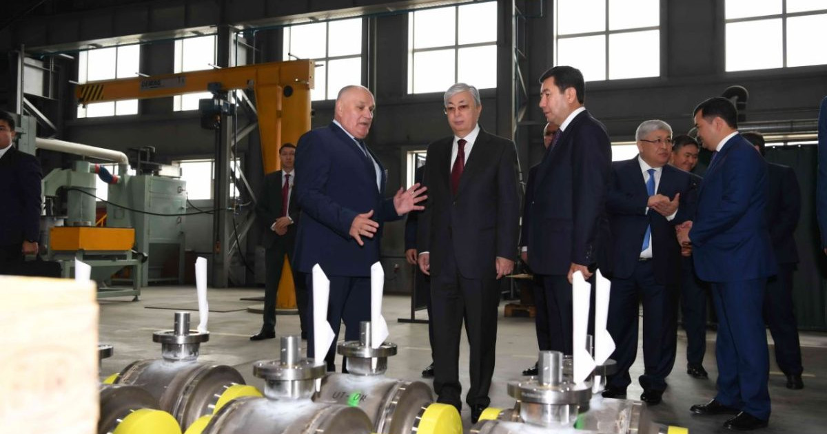 Мемлекет басшысы «Сарыарқа» арнайы экономикалық аймағына және «Әлфарух» логистикалық орталығына барды