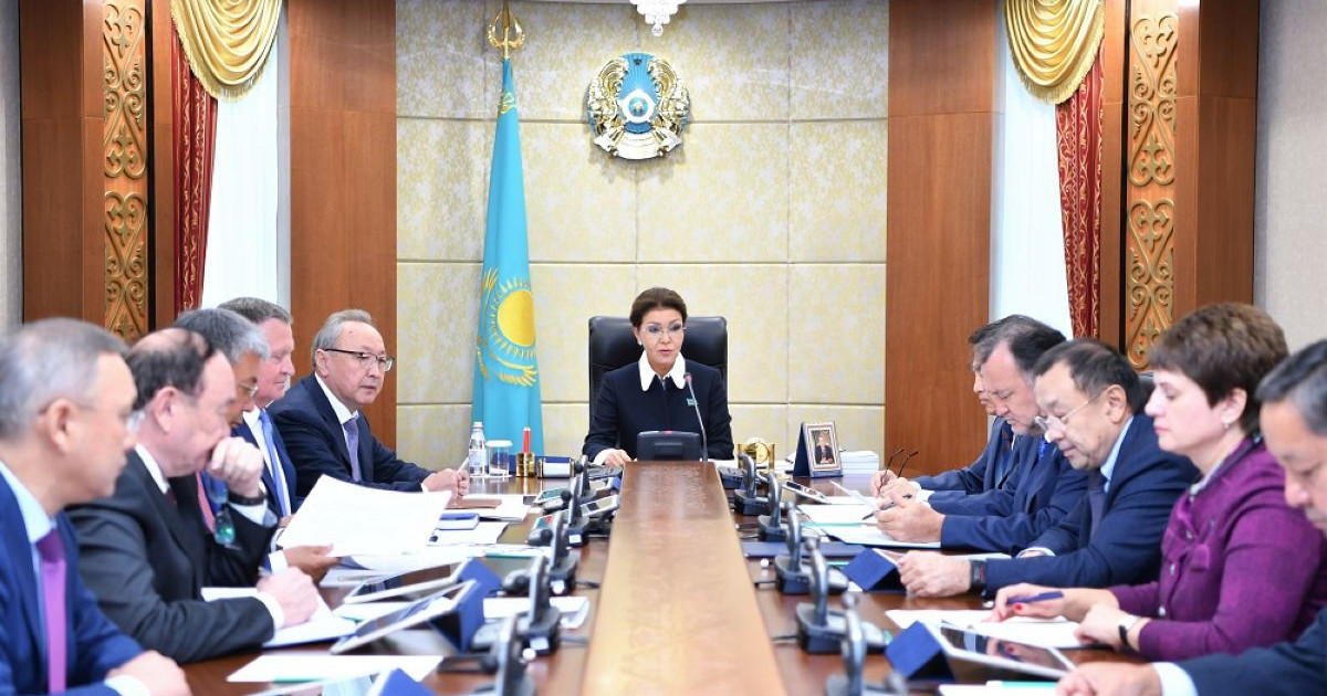 Д.Назарбаева сенаторларға: Халыққа жақын болу керек