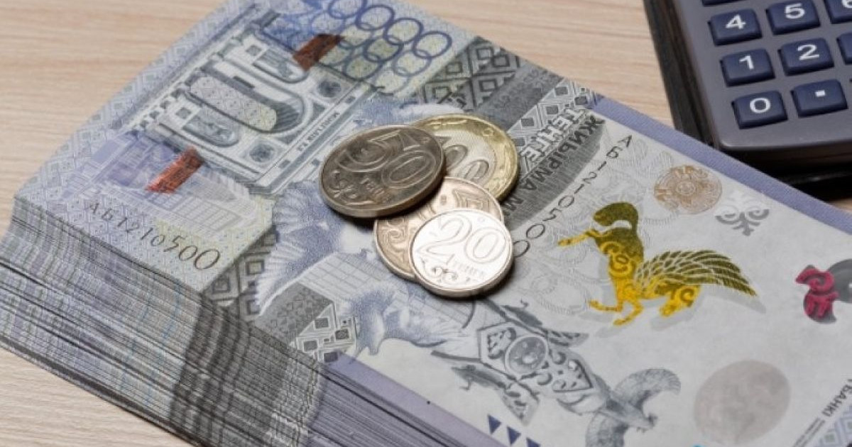 Қазақстандыққа 568 теңге, шетелдікке 6 500 теңге: Нұрымбетов Атыраудағы жалақы теңсіздігін сынға алды
