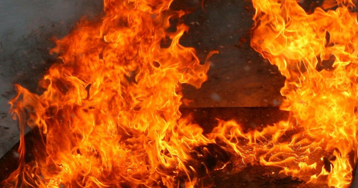 Қостанайда пиротехника кесірінен мәдениет үйі өртенді