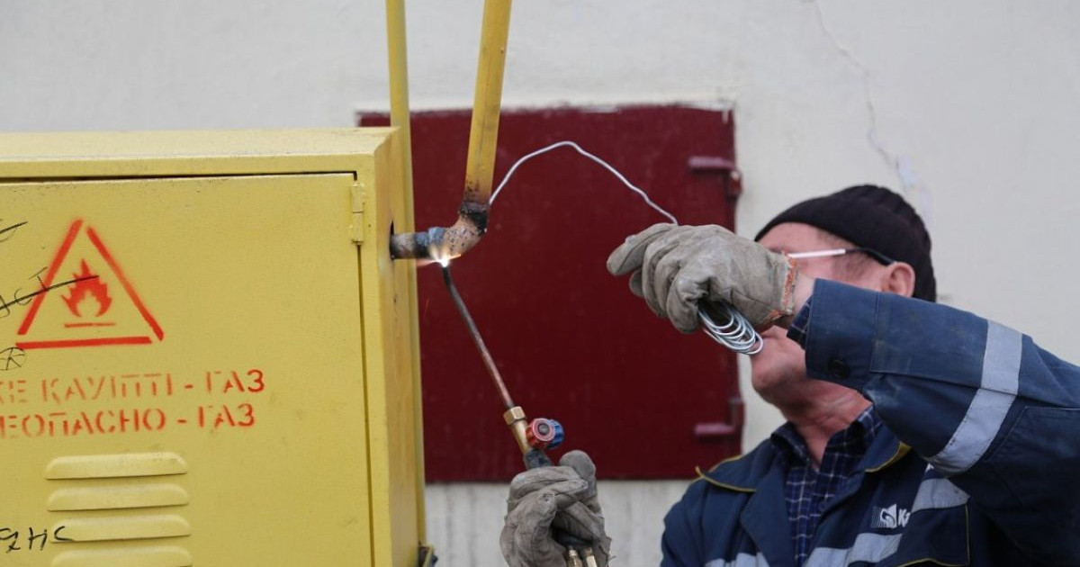 Жыл соңына дейін тағы елудей ауылға газ қосылады – Өмірзақ Шөкеев